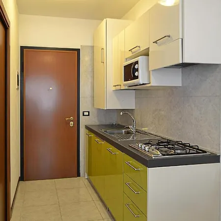 Awesome In With Kitchen Appartement *