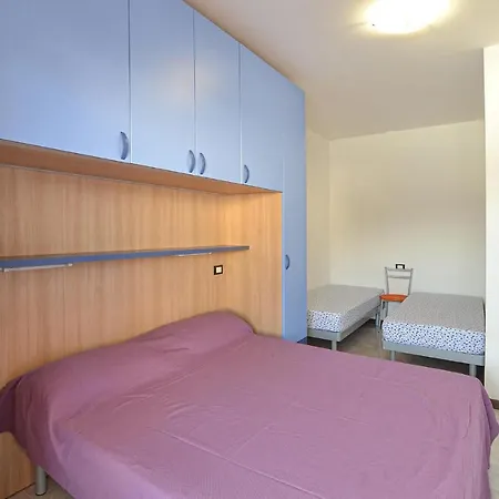 Apartament Awesome In With Kitchen *
